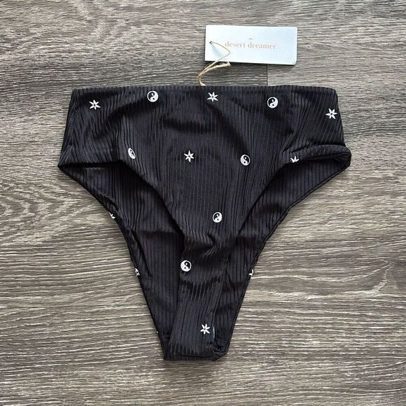 🐿️ NWT Urban Outfitters Desert Dreamer Black Embroidered Bikini Bottoms Large - Picture 1 of 4